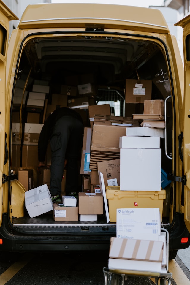 Hire Our Services For Sending Parcel To Germany